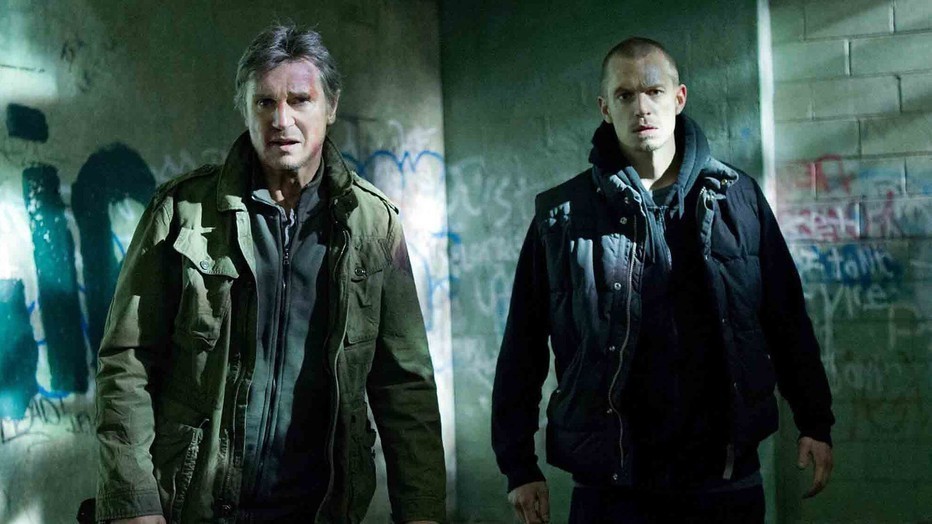 Liam Neeson als Jimmy Conlon en Joel Kinnaman als Mike Conlon in Run All Night Liam Neeson als Jimmy Conlon en Joel Kinnaman als Mike Conlon in Run All Night