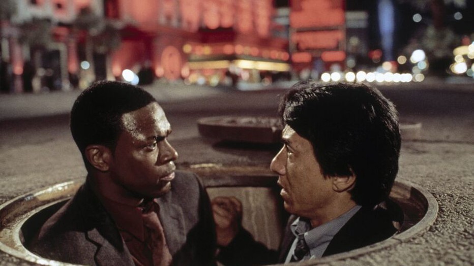 Jackie Chan en Chris Tucker in Rush Hour 2