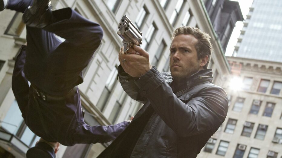 Ryan Reynolds in R.I.P.D.