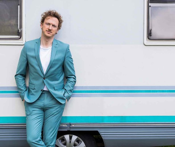 Fons Hendriks pakt het in Radar Checkt! heel anders aan dan Antoinette