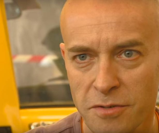 Filelezer René Passet emigreert naar Denemarken 