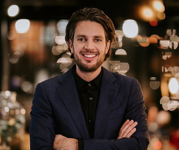 Talkshow Renze Klamer krijgt eindelijk schappelijke tijd