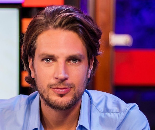 Renze Klamer is de nieuwe Belbus-presentator Kassa