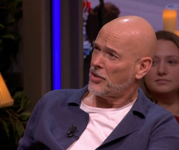 De TV van gisteren: Rob Kamphues maakt tongen tos in goedbekeken De Oranjezondag