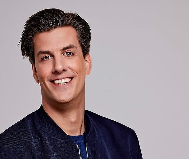 Rob Kemps stelt levensvragen aan o.a. André van Duin in De 10 Vragen