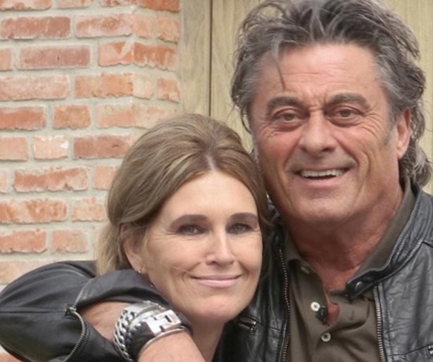 Volkszanger Rob van Draal in Steenrijk, Straatarm