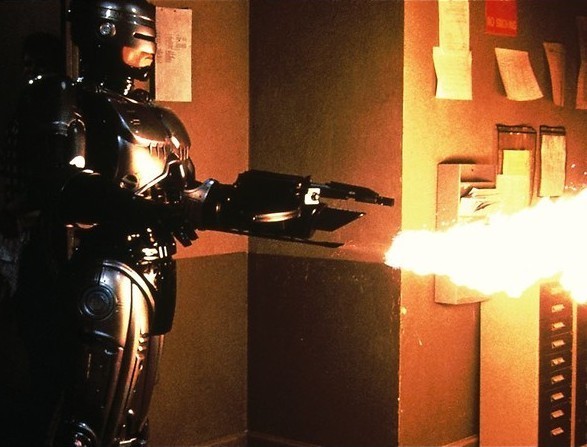 Cyberagent RoboCop doet er nog eentje