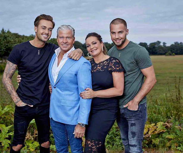 De TV van gisteren: De Roelvinkjes aardig van start op SBS