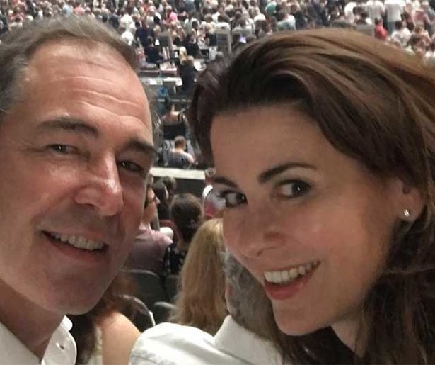 GTST-ster Caroline de Bruijn zingt Angels van Robbie Williams