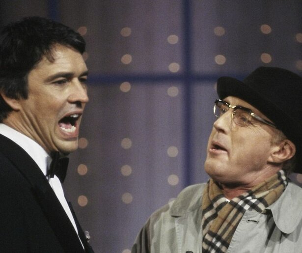 De TV van gisteren: 'Ron Brandsteder is een entertainmentgod' en hoe startte The Summit?