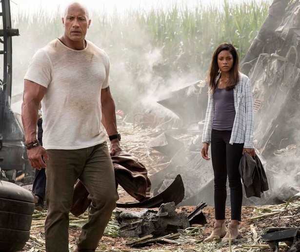Dwayne Johnson moet zijn zilverruggorilla in toom zien te houden in Rampage: Big Meets Bigger