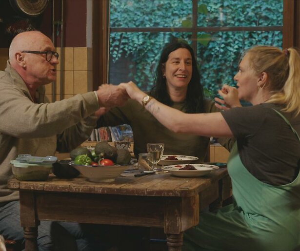 Jelka van Houten en Arjan Ederveen bezoeken Boerderij Van Dorst