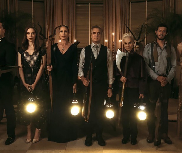 Samanta Weaving verstopt zich voor haar bloeddorstige schoonfamilie in Ready or Not