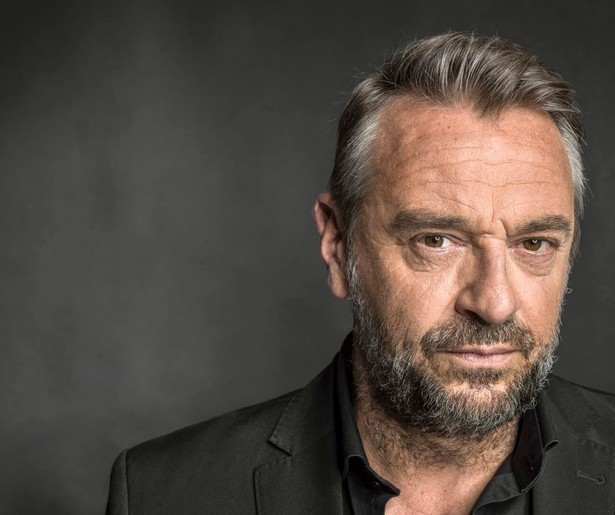 Tom Waes streept Rwanda van zijn bucketlist in Reizen Waes