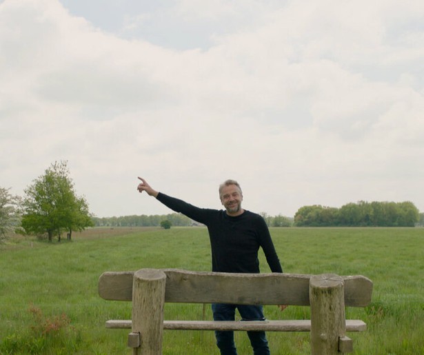 Tom Waes in gesprek met Molukkers