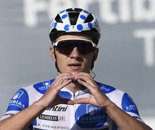 Remco Evenepoel gaat voor goud tijdens wielerkoers Parijs - Nice 2024