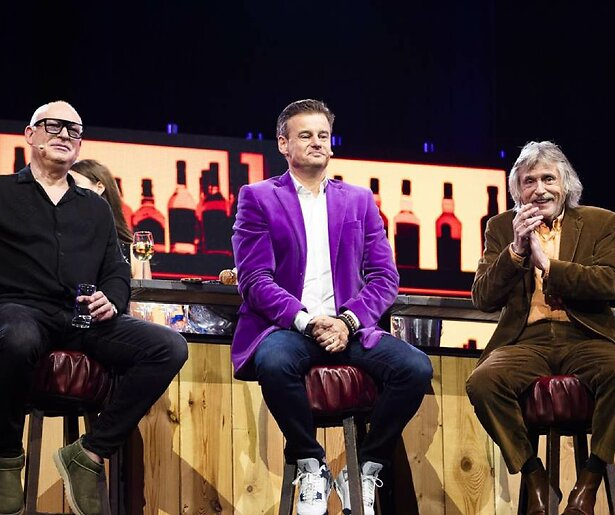 Wilfred, Johan en René blikken vanuit de Ziggo Dome terug in de Vandaag Inside Oudejaarsspecial