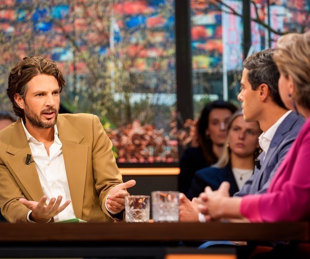 Renze Klamer is terug met zijn talkshow Renze op RTL 4