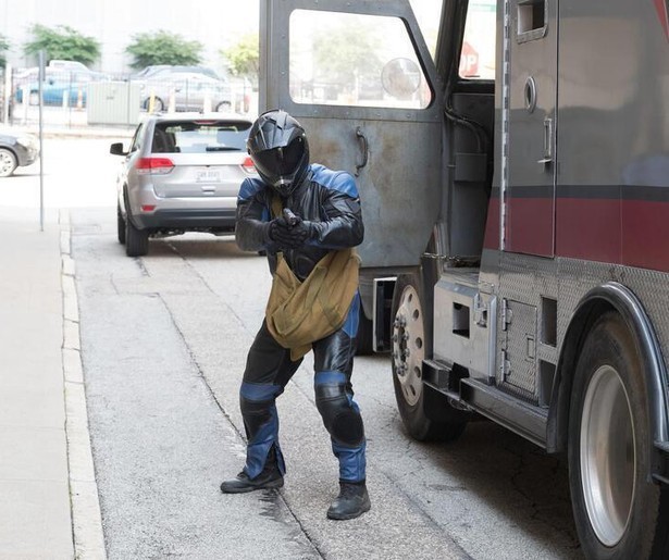 Bruce Willis helpt zijn buurman in Reprisal