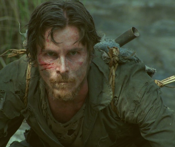 Christian Bale kruipt in Rescue Dawn in de huid van een krijgsgevangene in de Vietnamoorlog