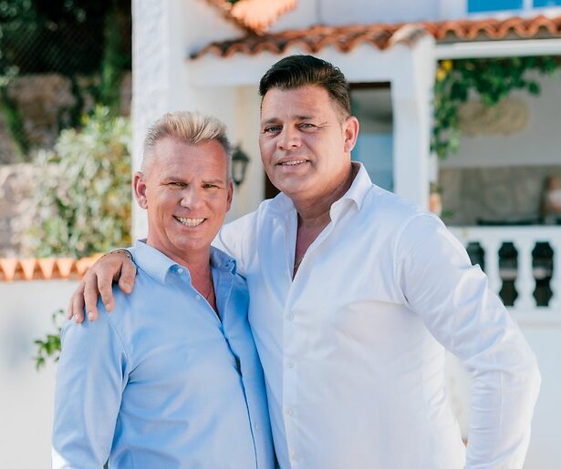 Richard en Aadje maken er een feestje van in Daar Gaan Ze Weer