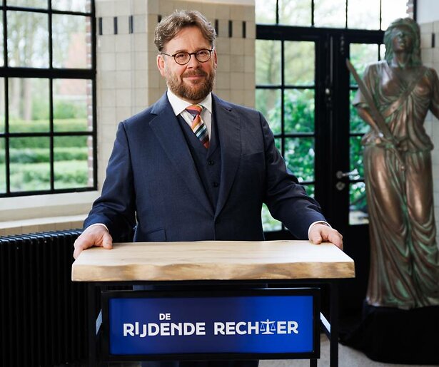 Ook Omroep MAX haalt programma's van de buis door bezuinigingen