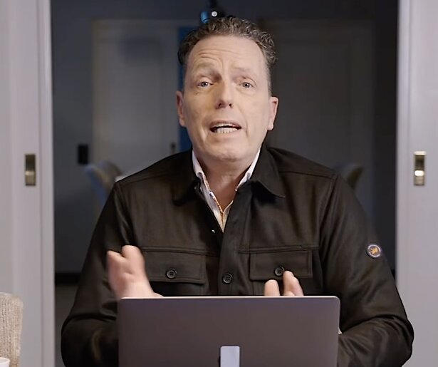 Rob Geus en John van den Heuvel ondernemen juridische stappen na uitlatingen Johan Derksen over sauna