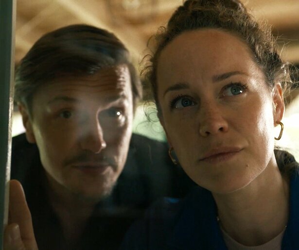 Robbert Bleij zet Anouk Maas verder onder druk in Woeste Grond