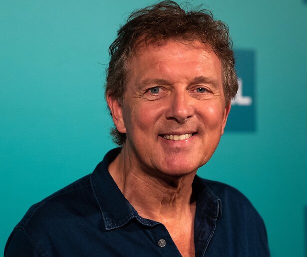 Robert ten Brink keert met nieuw seizoen All You Need Is Love terug in de studio