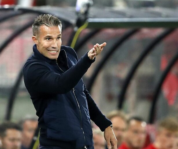 Robin van Persie hoopt met zijn Heerenveen indruk te maken op Heracles