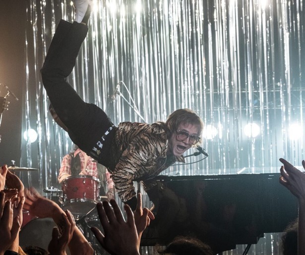 Zing mee met het leven van Elton John in de kleurrijke film Rocketman