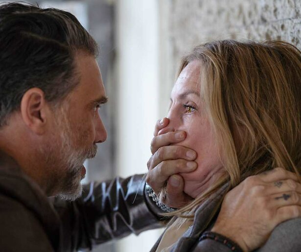 Roeland Fernhout draait de duimschroeven verder aan in crimeserie Anoniem