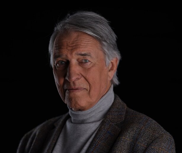 Omroep MAX brengt eerbetoon aan Ron Brandsteder op NPO 1