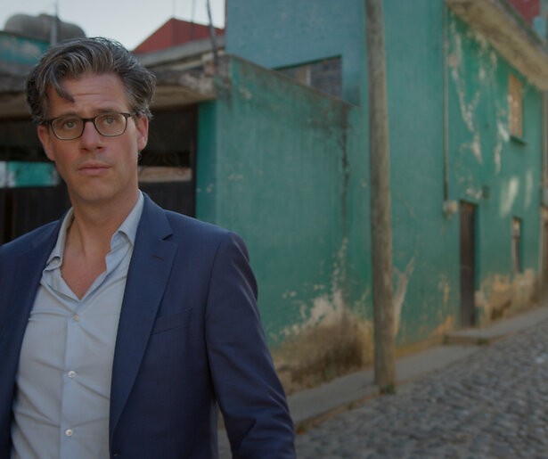 Erik Dijkstra onderzoekt de pijnlijke geschiedenis van gestolen kunstwerken in vierdelige serie 'Roofkunst' 