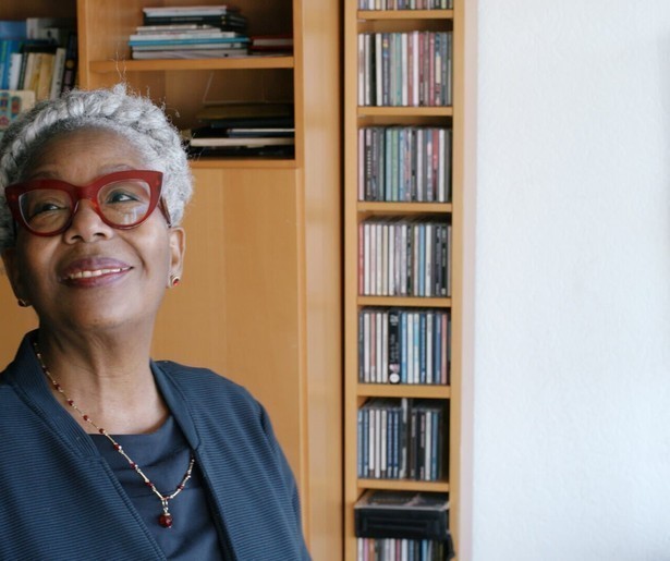 Hugo Borst zocht voormalig GTST-ster Chrisje Comvalius vlak voor haar overlijden op