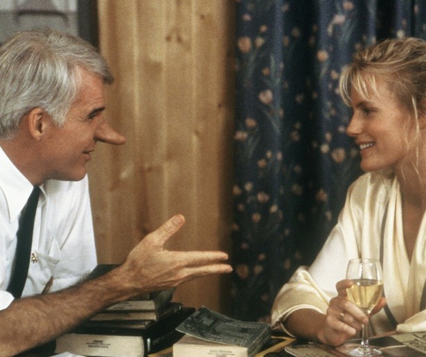 Steve Martin trekt een lange neus in Roxanne