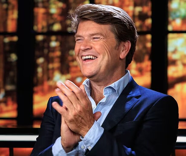 De TV van gisteren: kijkers zien Beau koeltjes afscheid nemen van RTL Tonight