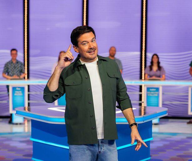 Ruben Nicolai trapt de zomer bij RTL af met een nieuw seizoen van Ik Weet er Alles van!
