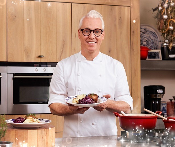 Rudolph van Veen maakt pannenkoeken en erwtensoep in Rudolphs Winterklassiekers