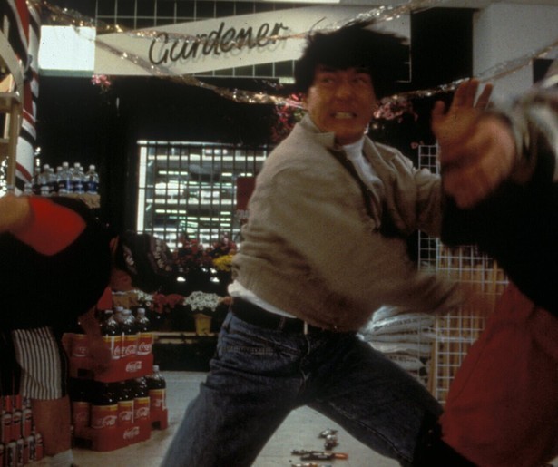 Jackie Chan zet de Bronx op zijn kop in Rumble in the Bronx