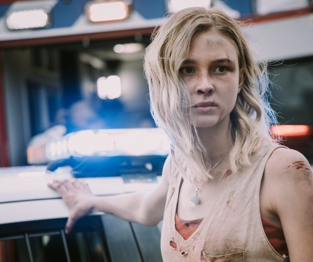 Isabel May weet wel hoe ze moet overleven in Run Hide Fight