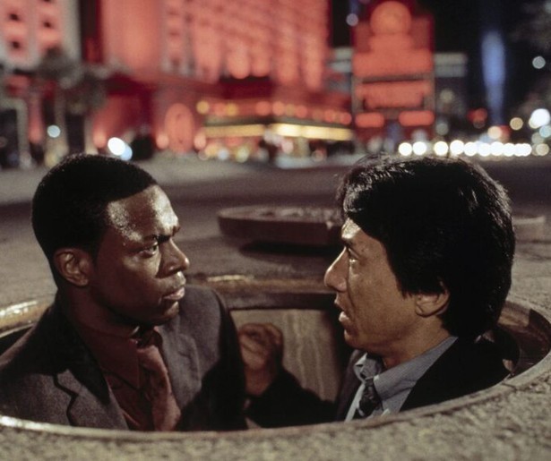 Het dynamische duo Jackie Chan en Chris Tucker gaat door met de gekke achtervolgingen in Rush Hour 2