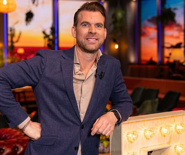 Rutger Castricum over zijn afwezigheid op tv: 'Handen vol aan extra programma's'