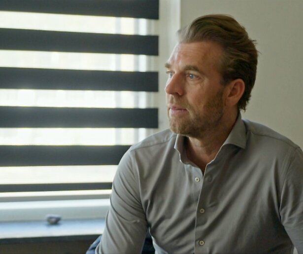 De TV van gisteren: Rutger Castricum maakt veel los met Rutger en de Uitkeringstrekkers