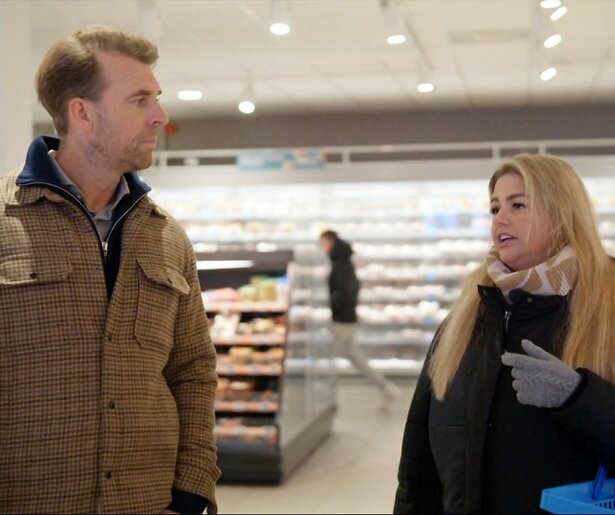 Rutger Castricum ontmoet de arbeidsongeschikte Roxanne in Rutger en de Uitkeringstrekkers