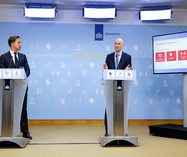 De TV van gisteren: Nederland kijkt weer massaal naar persconferentie