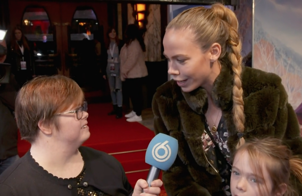 Kijk terug: Johnny de Mol laat droom Loes uitkomen op BN'er-premiere