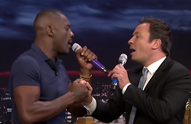 Videosnack: Zingen met Idris Elba en Jimmy Fallon
