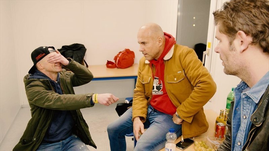 Onlosmakelijk verbonden Onlosmakelijk verbonden