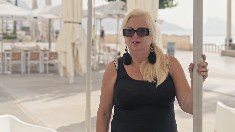 Monique in De Hanslers